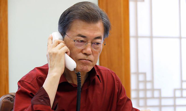 韩美首脑通话，‘再次确认对朝共助’