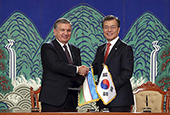 韩-乌兹别克斯坦首脑会谈(2017年11月)