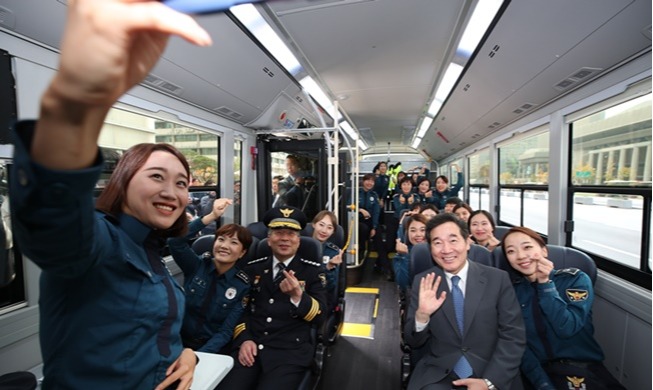 韩国总理提议的“警用氢燃料电池巴士”公开