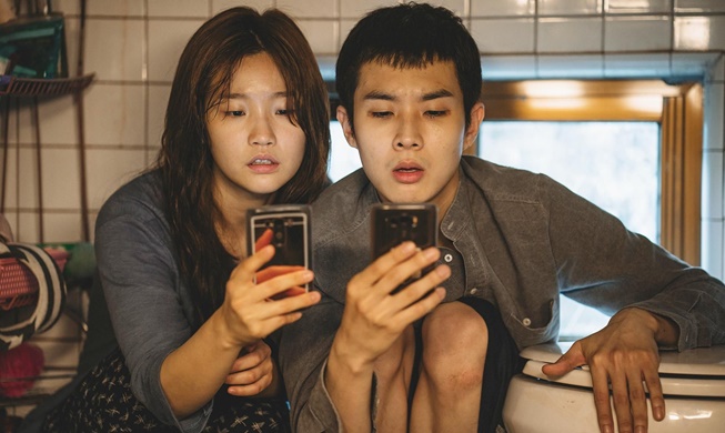 韩国电影《寄生虫》获评21世纪奥斯卡最佳影片奖第二
