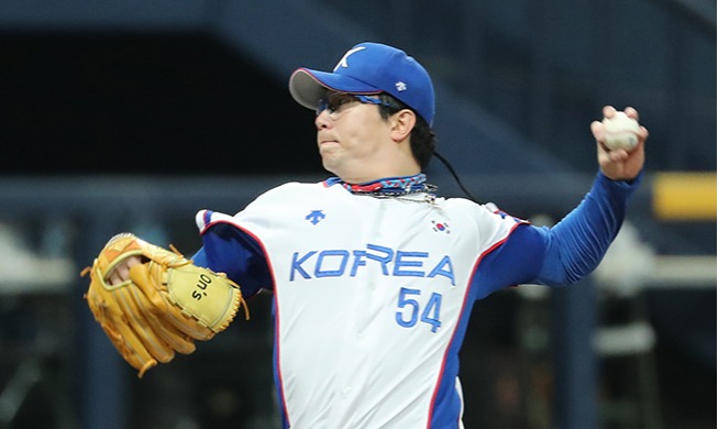韩国在棒球之战中望获双丰收