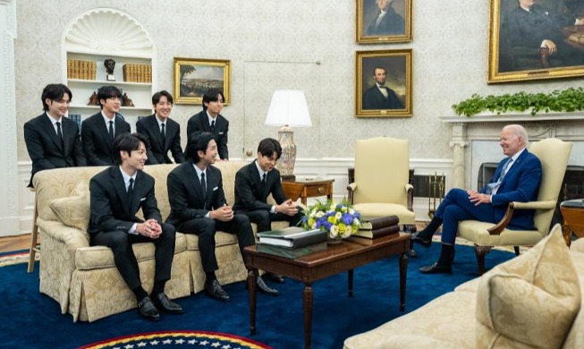 BTS在美国白宫与拜登会面，反对“仇亚犯罪”