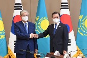韩-哈萨克斯坦首脑会晤 (2021年8月)