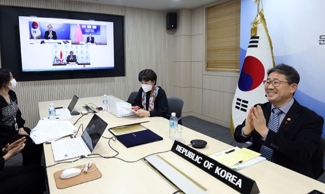 韩中日体育部长会议：为应对新冠时代三国将寻求合作