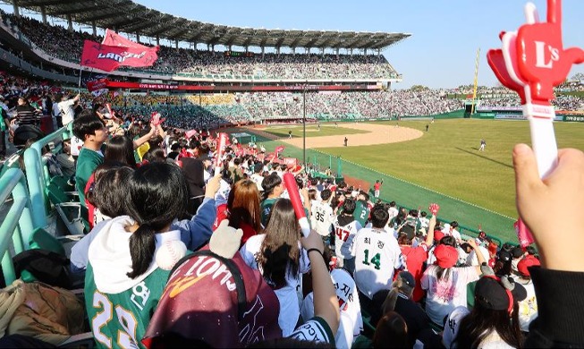 随韩宣网体验韩国棒球助威文化