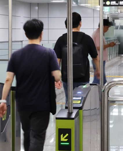 首尔市明年起将普及公共交通免刷卡支付系统