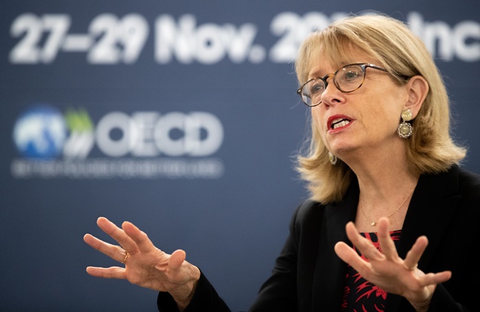 마틴 듀란 OECD 통계데이터국장은 최근 코리아넷과의 인터뷰에서 “‘더 나은 삶을 위한 더 나은 정책’이 OECD 주요 과제”라며 “OECD 전문가들을 투입해 한국에 특화된 포용적 성장에 대한 연구를 진행할 계획”이라고 말했다.