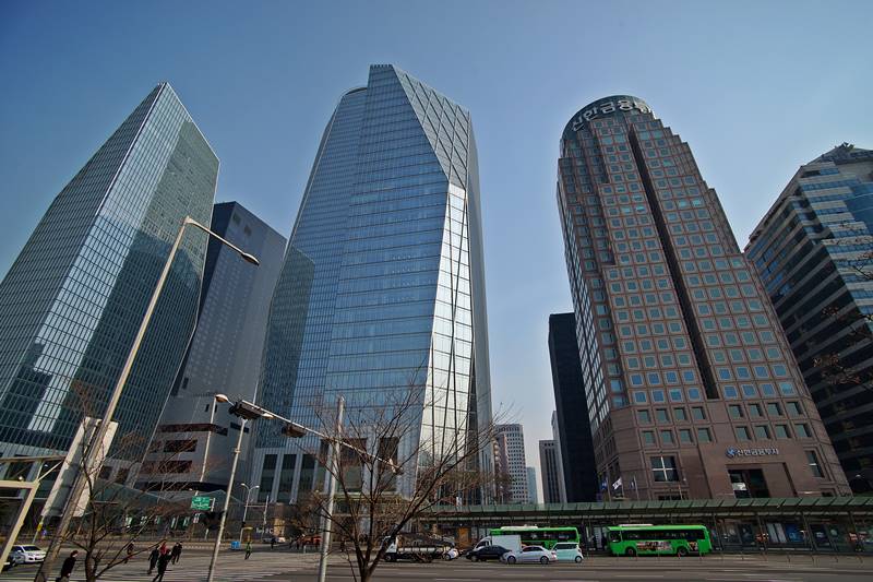 球金融中心指数（GFCI）显示，首尔市在全球126个城市中排名第12位。图为金融公司密集的首尔汝矣岛。图片来源：韩联社
