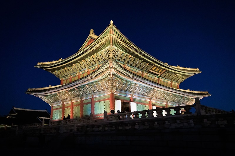 ▲ 경복궁의 고즈넉한 가을밤 정취를 느낄 수 있는 야간 관람이 다음 달 1일부터 11월 6일까지 52일 동안 진행된다. 문화체육관광부