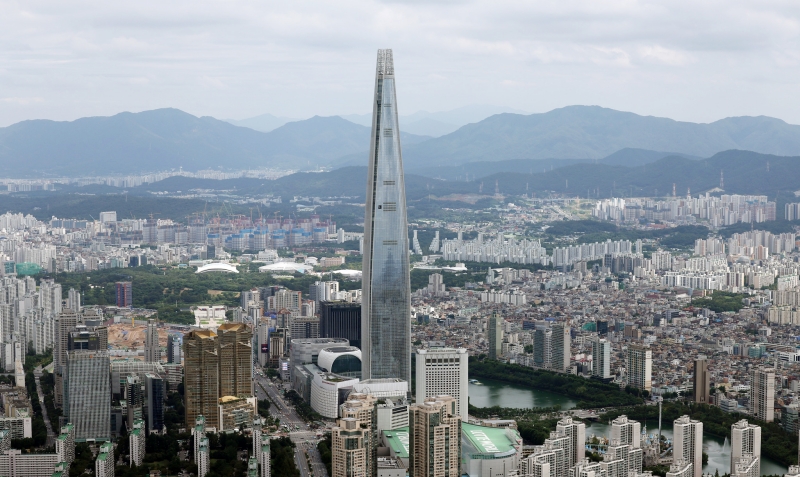 首尔市在评价全球130个城市的国际金融中心指数中位居第十。图片为首尔市内全景。图片来源：韩宣网DB