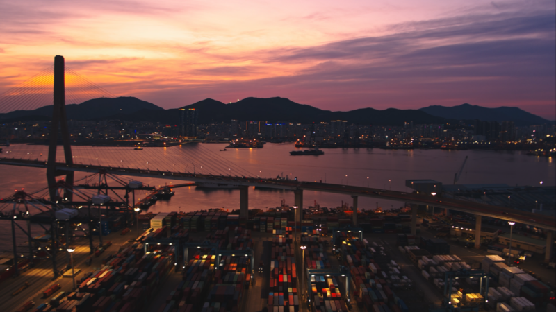 5月31日起，韩国驻法国文化院将举办《活力釜山，通往大海》特别展。图片来源：韩国驻法国文化院
