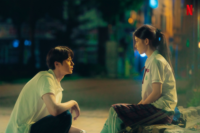 2022年，韩国文创出口额达132亿美元，创历史新高。图为韩剧《20世纪少女》（2022年）剧照。图片来源：奈飞官方脸书