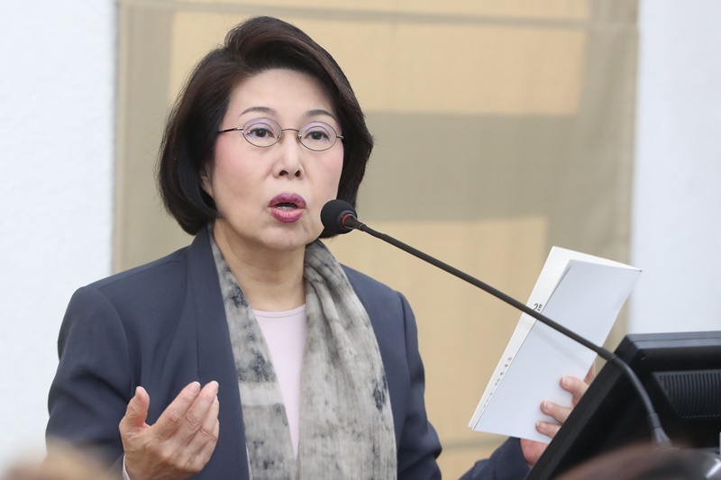 图为国际儿童青少年戏剧协会韩国分会前主席金淑熙（音）。图片来源：韩联社