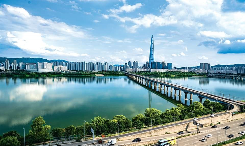 在全球品牌顾问机构Resonance所发表的《2024年全球最佳城市排名》（World's Best Cities Report）中，首尔位列第十。图片来源：首尔市官方脸书 