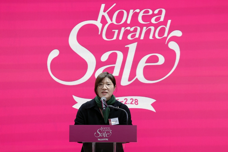 1月15日，韩国文化体育观光部第二次官张美兰出席了在首尔中区举行的2025购物季开幕式，并正在致辞。韩宣网记者李俊英 摄