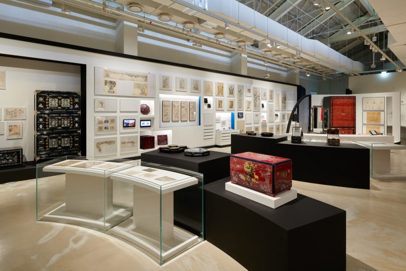 图为驻洛杉矶韩国文化院举办的展览《螺钿匠人的图案室》全景。图片来源：文化体育观光部