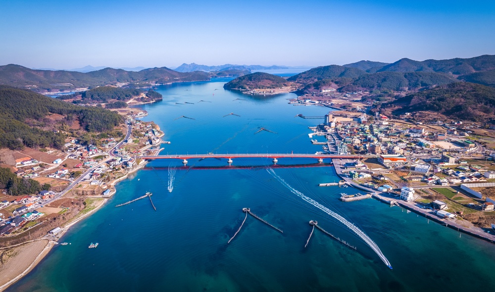 入选全球重要农业文化遗产的“南海只族海峡竹防簾渔业”。图片来源：海洋水产部