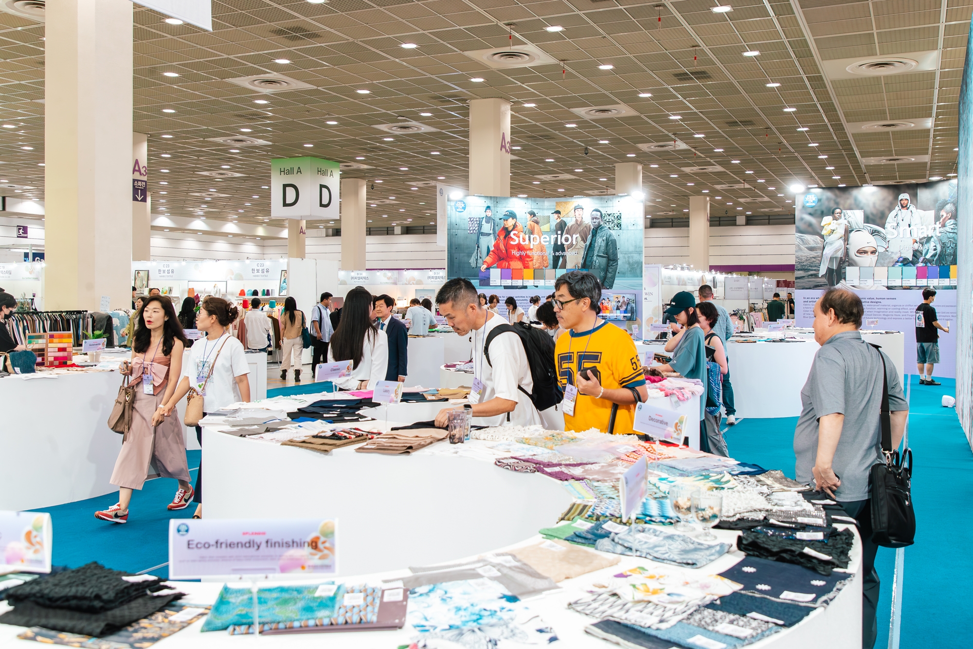 韩国最大规模的纺织时尚展览会——“2025首尔国际纺织展览会（Preview in Seoul）”将于8月20日至22日在首尔江南区COEX举行。图为去年8月21日至23日在COEX举办的展会现场。图片来源：首尔国际纺织展览会官网