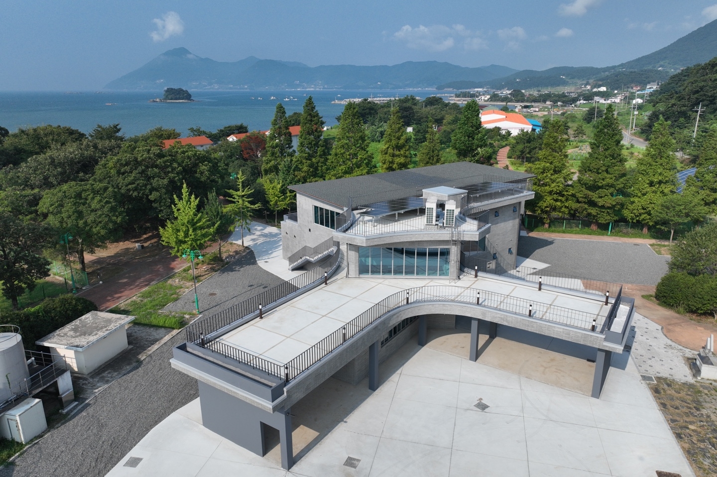 “南海工作中心莺江”全景。图片来源：南海郡