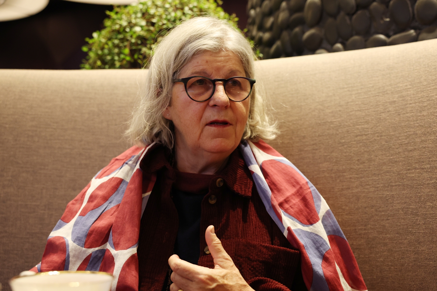 去年12月11日，在首尔一家酒店接受韩宣网采访的巴黎市立剧院舞蹈策展人克莱尔&middot;贝尔莱（Claire Verlet）。韩宣网记者李廷佑 摄