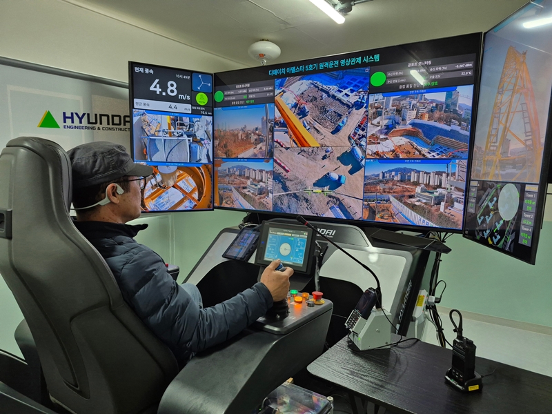 韩国知识产权处2月24日表示，今年1月知识产权申请量为56,458件。图为上月29日在京畿道果川市举行的&ldquo;远程控制塔式起重机&rdquo;技术演示会现场。图片来源：现代汽车集团