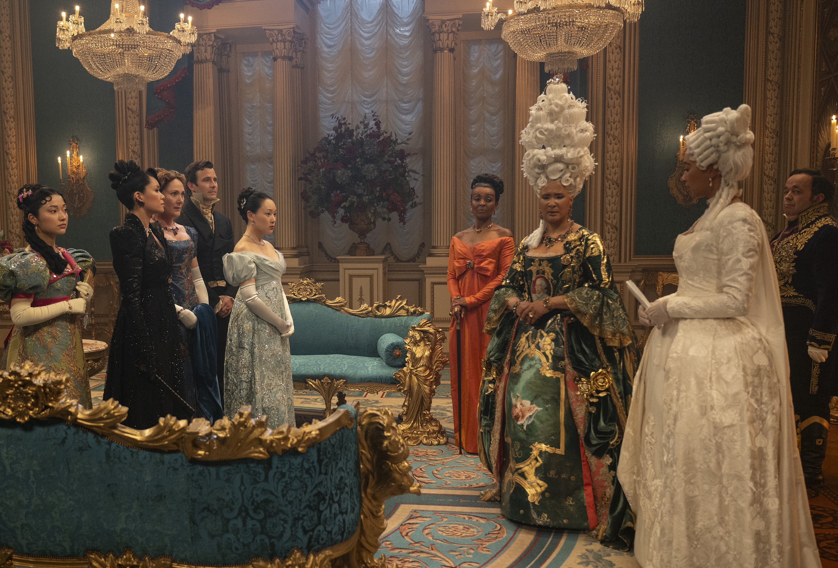 奈飞原创系列剧《布里杰顿》第四季剧照。图片来源：奈飞