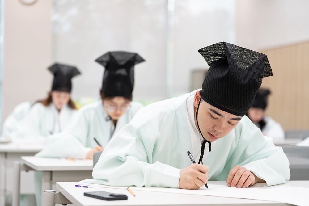去年世宗学堂韩语演讲·写作大赛决赛现场。图片来源：世宗学堂财团