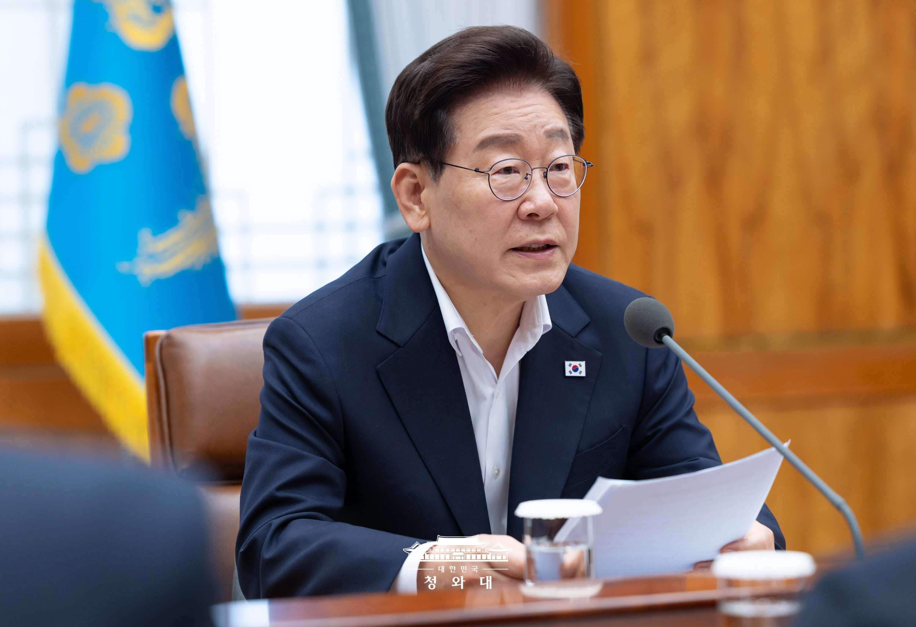 8月10日，韩国总统李在明在青瓦台举行的超级项目官民联合第二次检查会议上发言。图片来源：大韩民国青瓦台