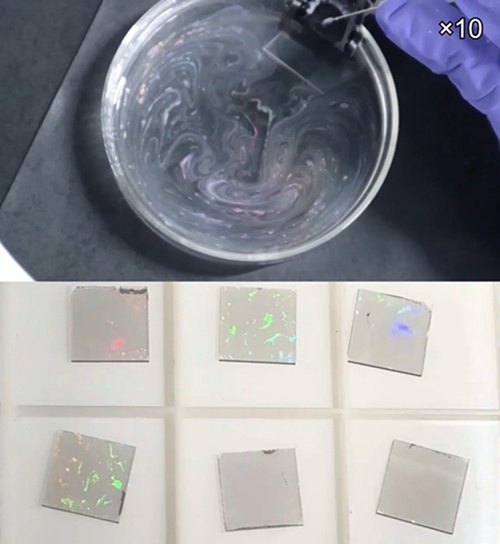 数百纳米大小的颗粒在水面上自行聚集形成纳米图案的过程（上）；由此形成的不同纳米图案样品（下）。图片来源：KAIST
