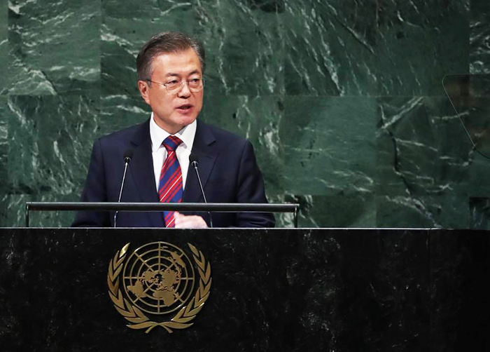 当地时间9月26日，韩国总统文在寅在美国纽约举行的第73届联合国大会上发表主旨演讲。图片来源：青瓦台脸书