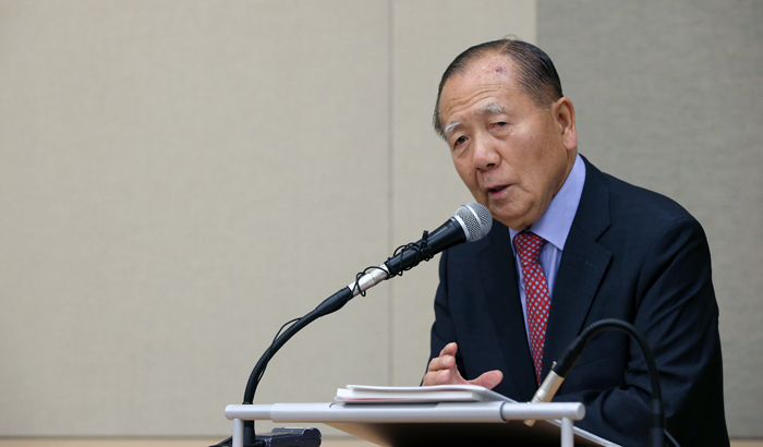 김동호 문화융성위원회 위원장이 12일 ‘문화가치확산 컨퍼런스’에 참석해 축사를 하고 있다. 