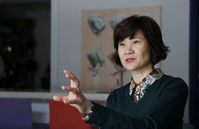 히데코 씨는 ‘먹는 것은 오감의 일부이며 먹는 것을 통해 사람이 친해지고 행복해질 수 있다’며 요리와 음식이 인간에게 주는 영향에 의미를 부여했다.