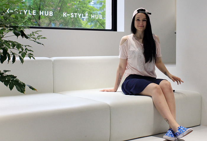 크리비츠는 “한국 방문의 꿈이 이뤄져 기쁘다”며 한국에서의 뮤직비디오 촬영을 즐겼다.