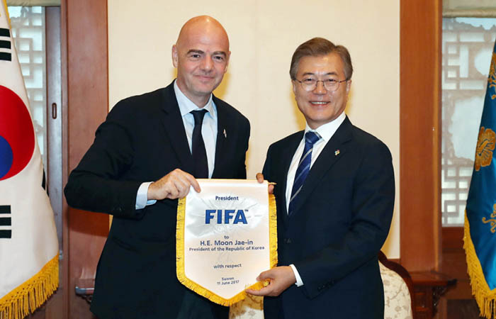 President_FIFA_Meeting_0612_02.jpg