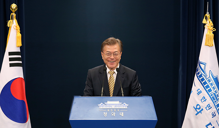 President_Moon_Cabinet_0521_03.jpg