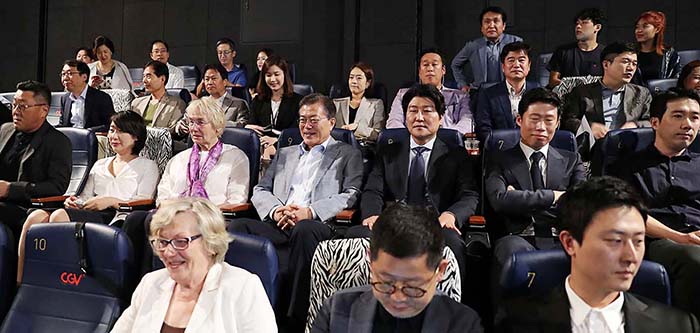 President_Movie_Taxi_Driver_02.jpg