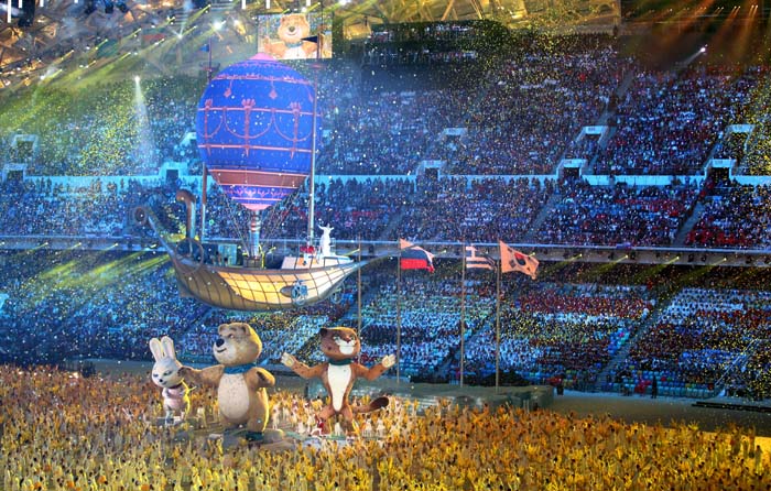 2014 소치 동계올림픽은 차기 개최국인 강원도 평창에서의 만남을 기약하며 막을 내렸다. (사진: 연합뉴스)