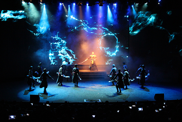 한국과 이란의 문화교류행사 ‘한국과 이란, 문화로 하나되기’의 일환으로 열린 한-이란 합작공연 ‘바실라 위드 나칼리(Basilla with Naqqali)가 1일 화려한 무대를 선보이고 있다.