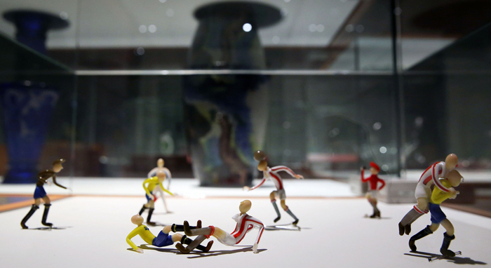 1931년 제작된 야로슬라프 브리흐타(Jaroslav Brychta, 1895-1971)의 체코슬로바키아와 스웨덴의 축구 Figures 'Czechoslovakia Vs. Sweden' 