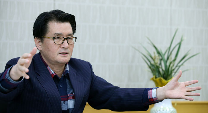 유종필 청장은 관악구의 기존 시설을 재활용하여 도서관을 취임 후 5개에서 43개로 늘렸다. 