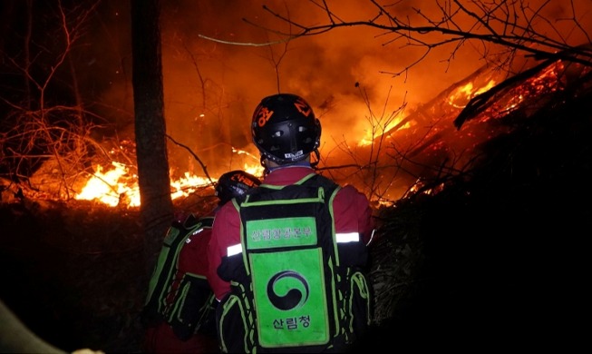韩山林厅引进消防灭火可穿戴式机器人