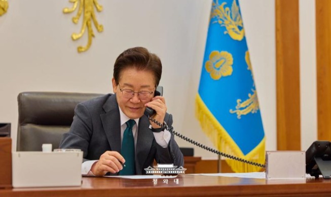 李在明与荷兰首相耶滕通电话：将扩大两国半导体与AI合作