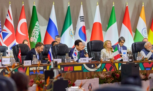 【2025年回顾】动荡的外交重回稳固基石……韩国重返全球中心国家行列