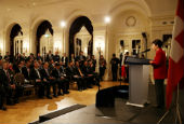 朴槿惠出席韩国瑞士经济人论坛与国宾晚宴