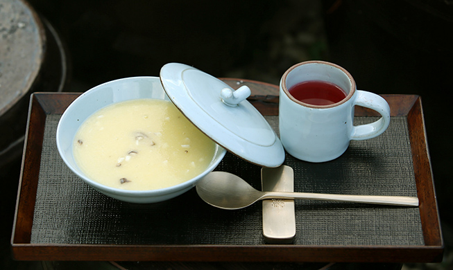 [平昌2018‘全世界人喜爱的韩国料理’] 蘑菇玉米粥