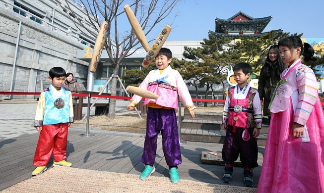 春节期间享受首尔市中心的博物馆及古宫