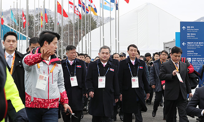 朝鲜平昌冬残奥会选手团•代表团访韩