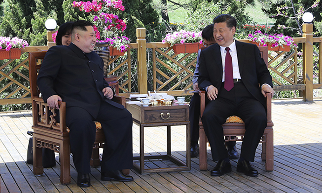 金正恩在朝美首脑会晤前夕与习近平会晤