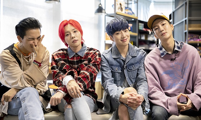 在“Talk Talk Korea 2018”拍摄现场遇见WINNER