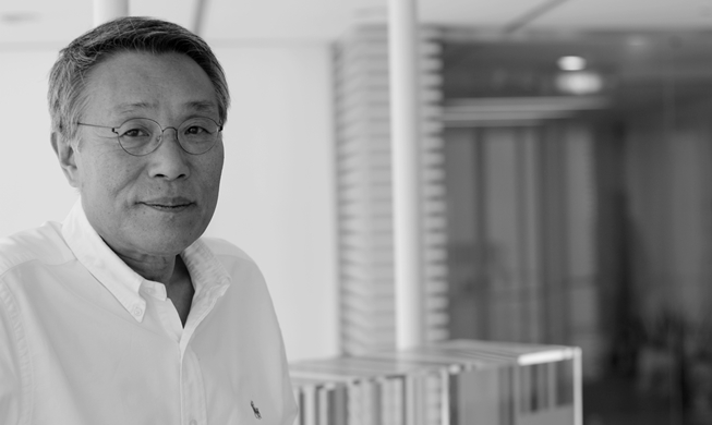 韩国作家黄晳暎获法国爱弥尔•吉美亚洲文学奖